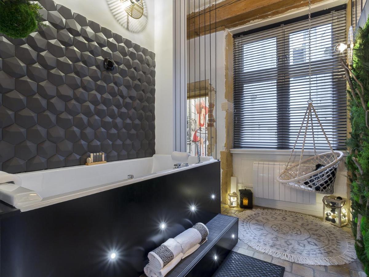 Host Inn - Coeur Vieux Lyon & Spa Экстерьер фото